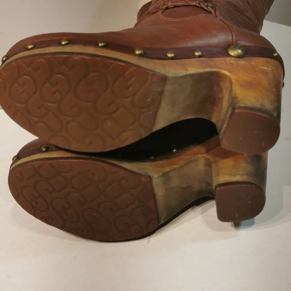 UGG Australia Savanna high clog boots size 7 sheepskin wooden heel - Picture 9 of 11